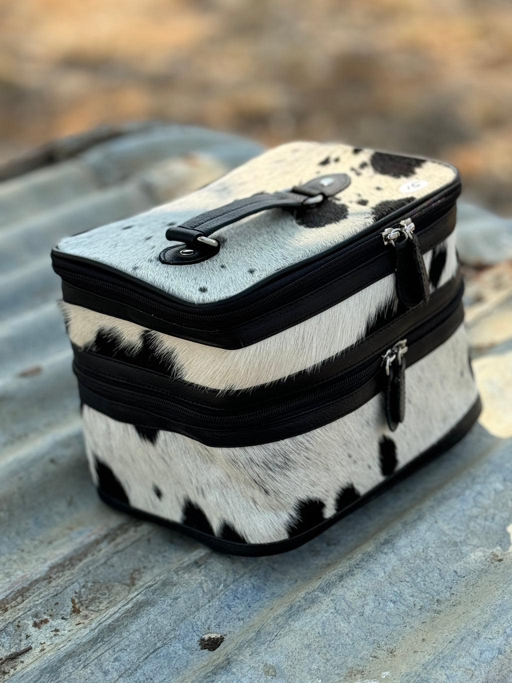 Cowhide Beauty Case #15 Black